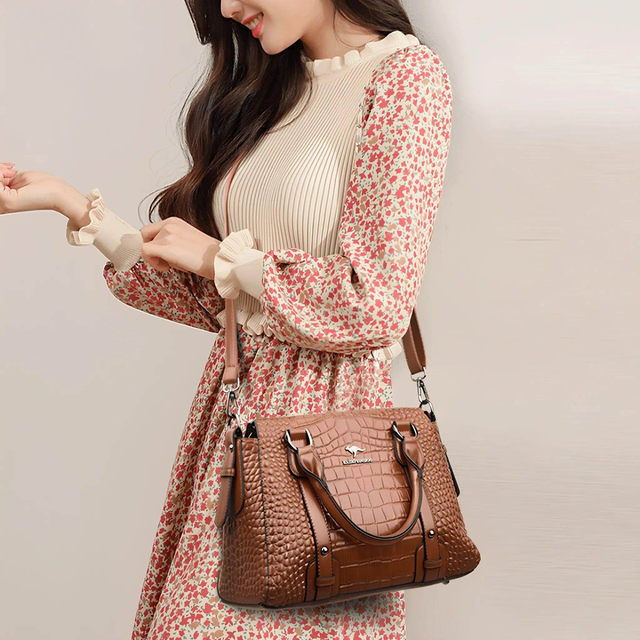 Bolsa Feminina em Couro Legitimo Mistic Feminina - Zarai